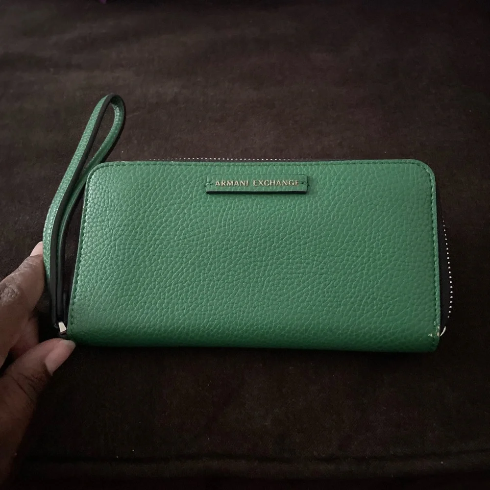 Armani exchange wristlet wallet - Picture 2 of 3